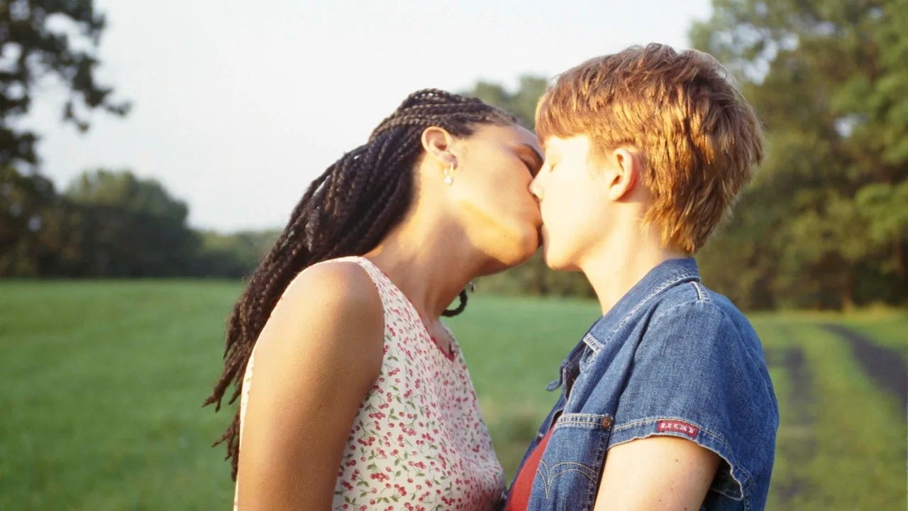 The Incredibly True Adventure of Two Girls in Love (1995)