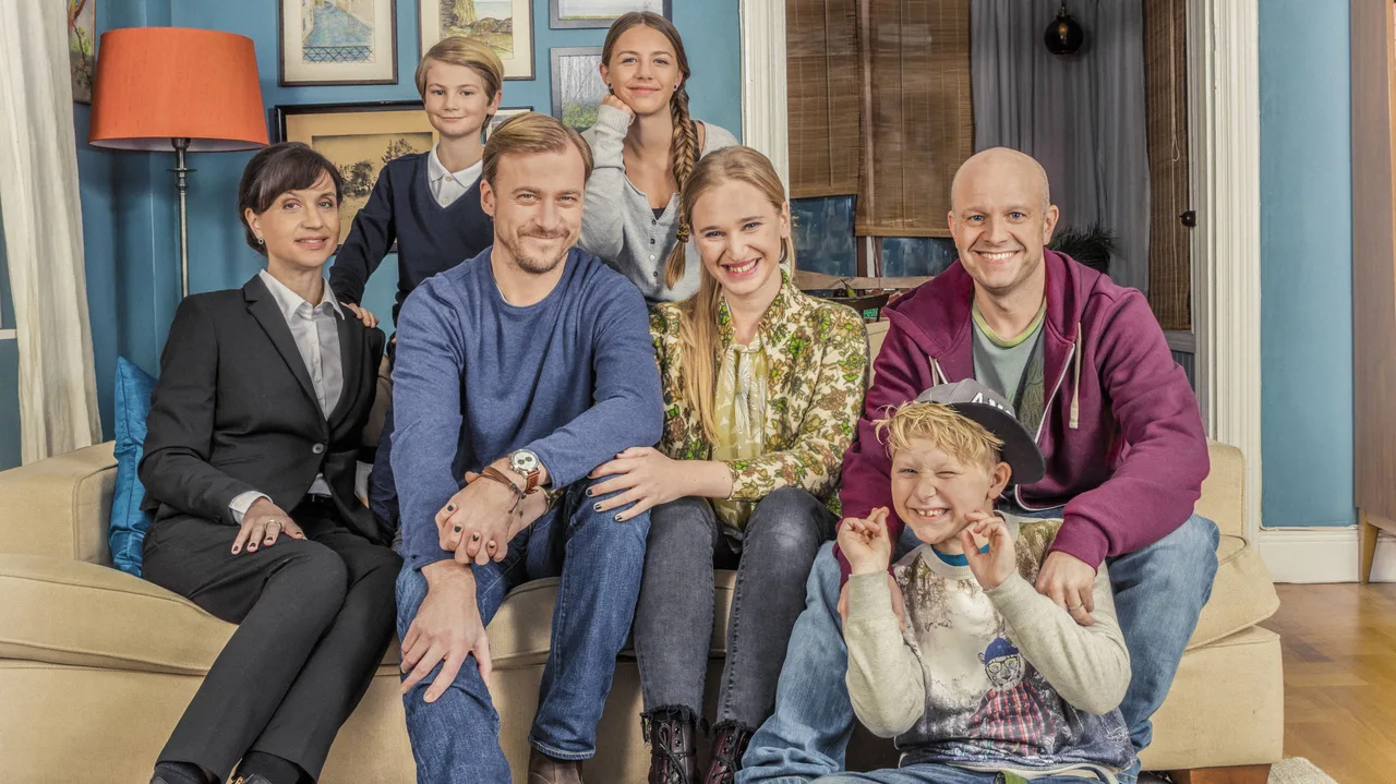 Bonus Family (2017)