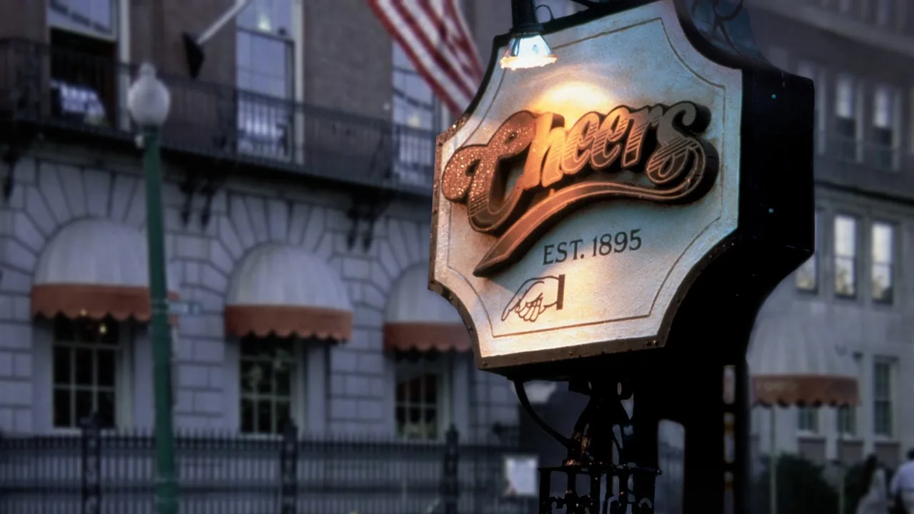 Cheers (1982)