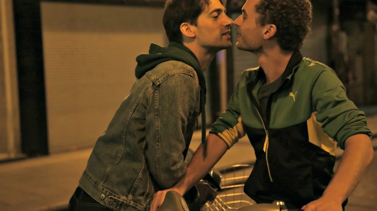 Paris 05:59 / Théo & Hugo (2016)