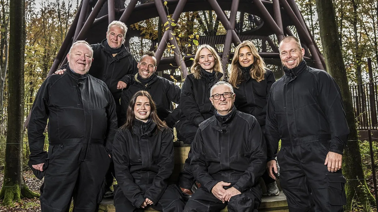 Hunted wild - Celebrities on the run (2021)