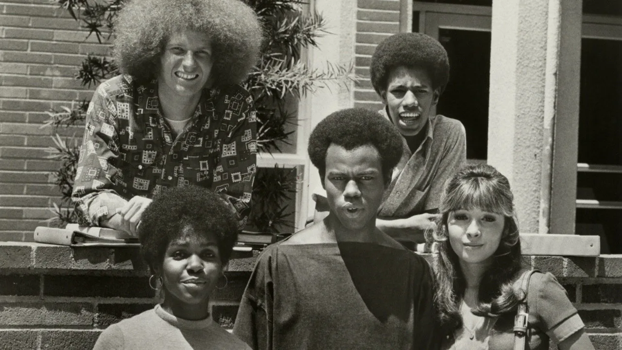 Room 222 (1969)