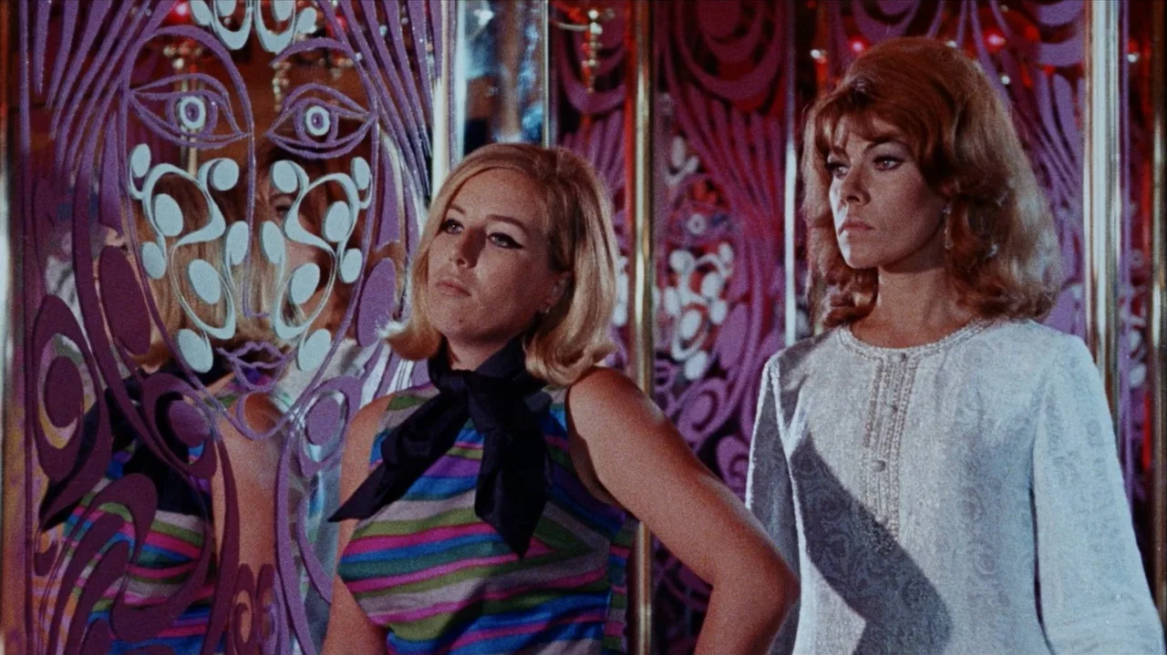 Two Undercover Angels (1969)
