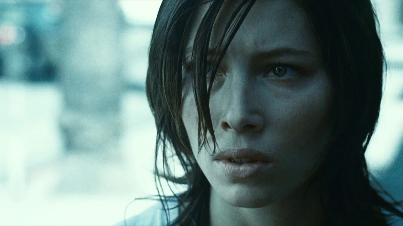 Powder Blue (2009)