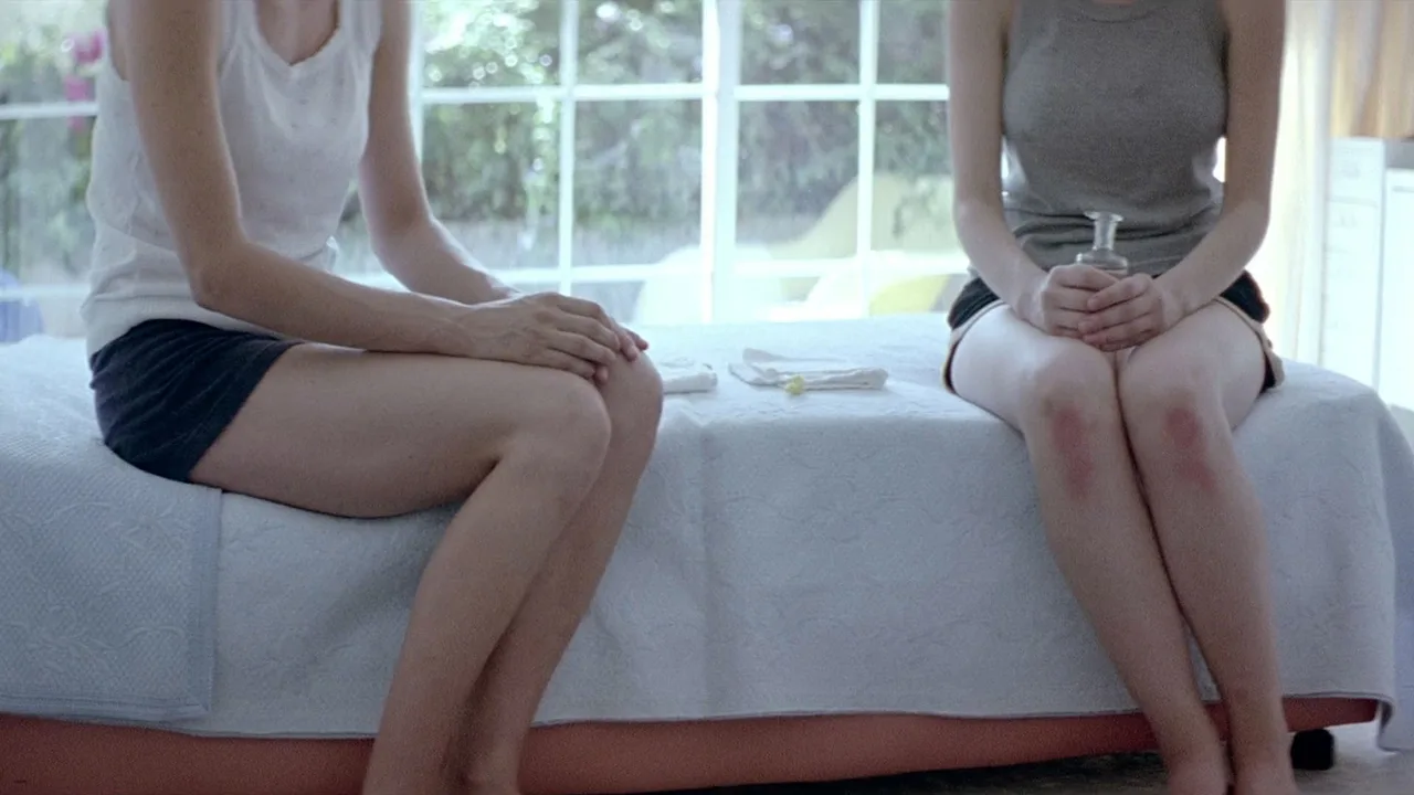 Dogtooth (2009)