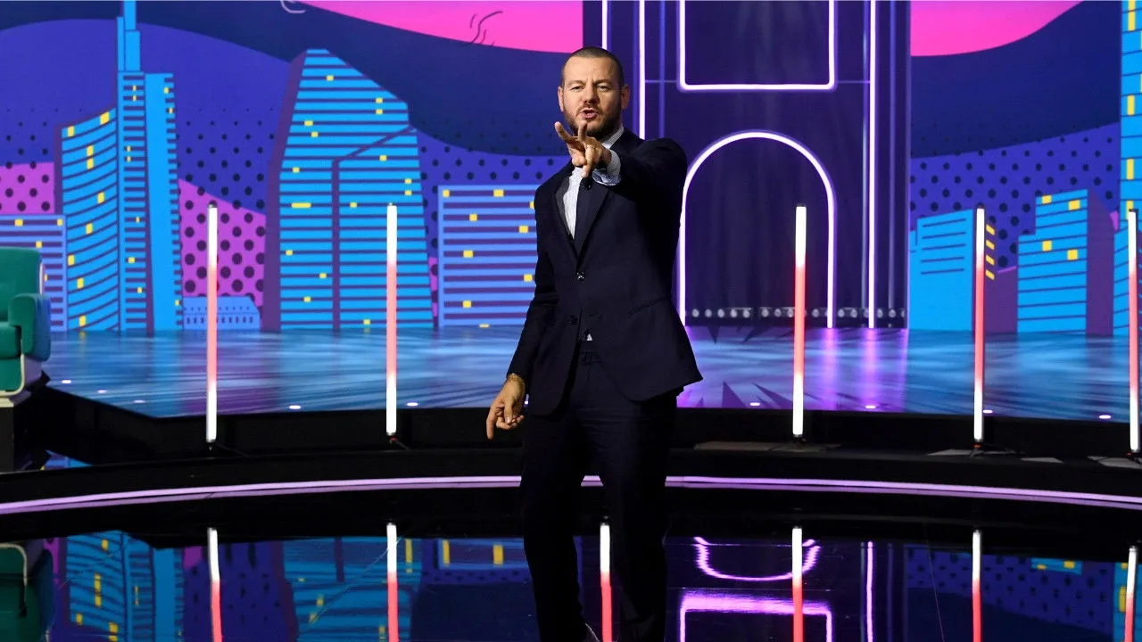 Stasera c’è Cattelan su Raidue (2022)
