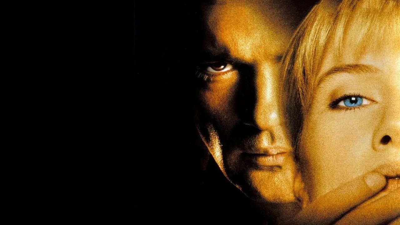 Never Talk to Strangers (1995)