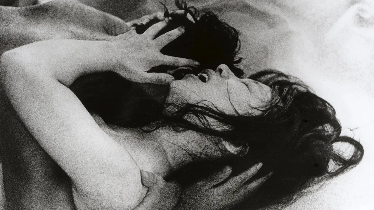 Woman in the Dunes (1964)