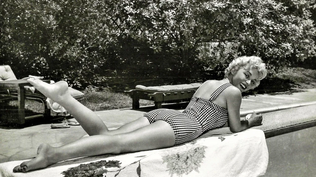 Not of This Earth (1957)