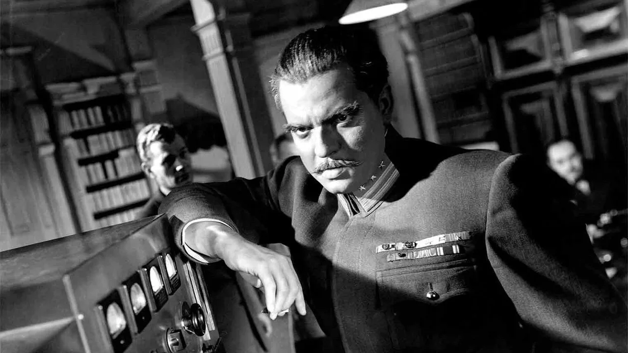 Journey into Fear (1943)