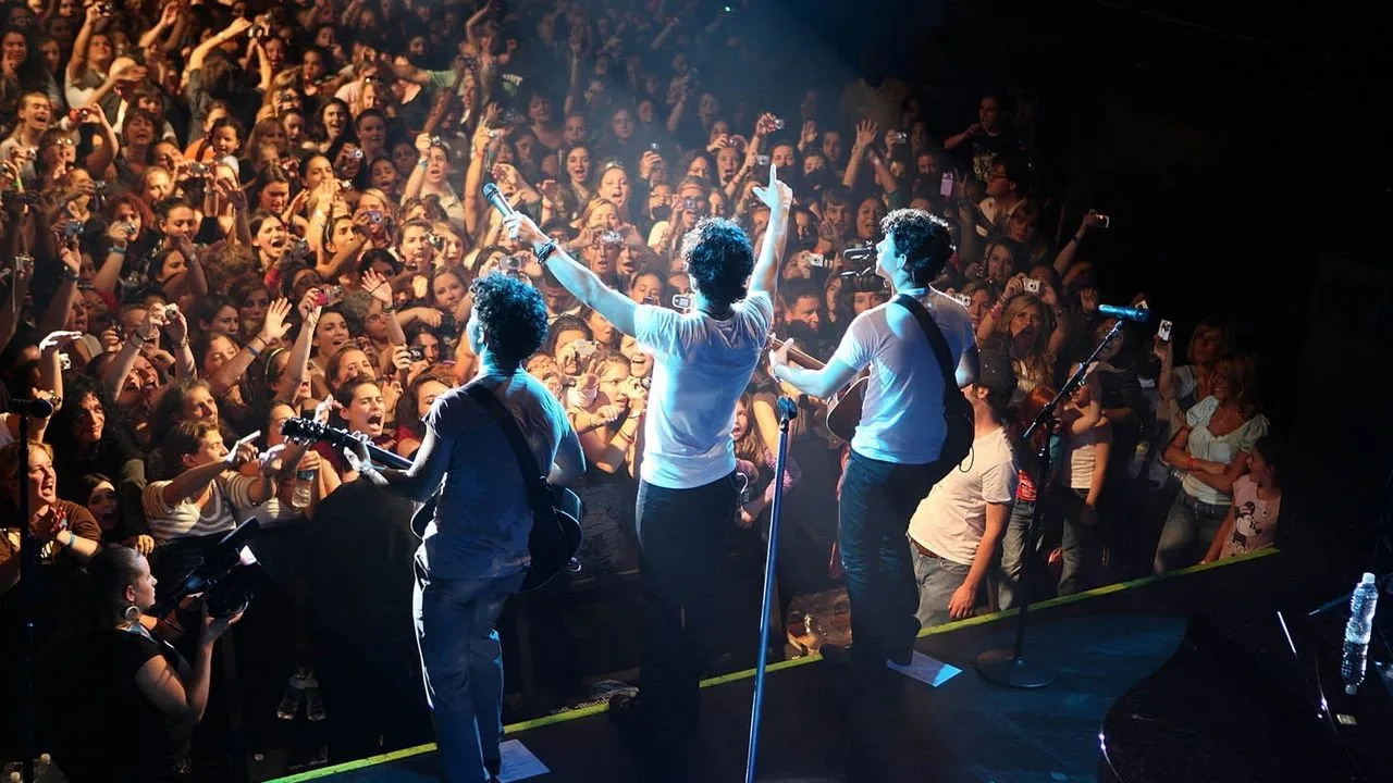 Jonas Brothers: Living the Dream (2008)