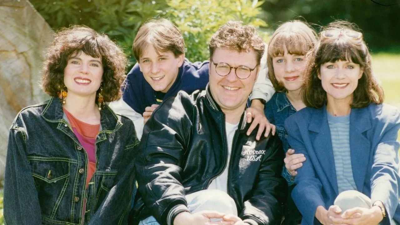 2Point4 Children (1991)