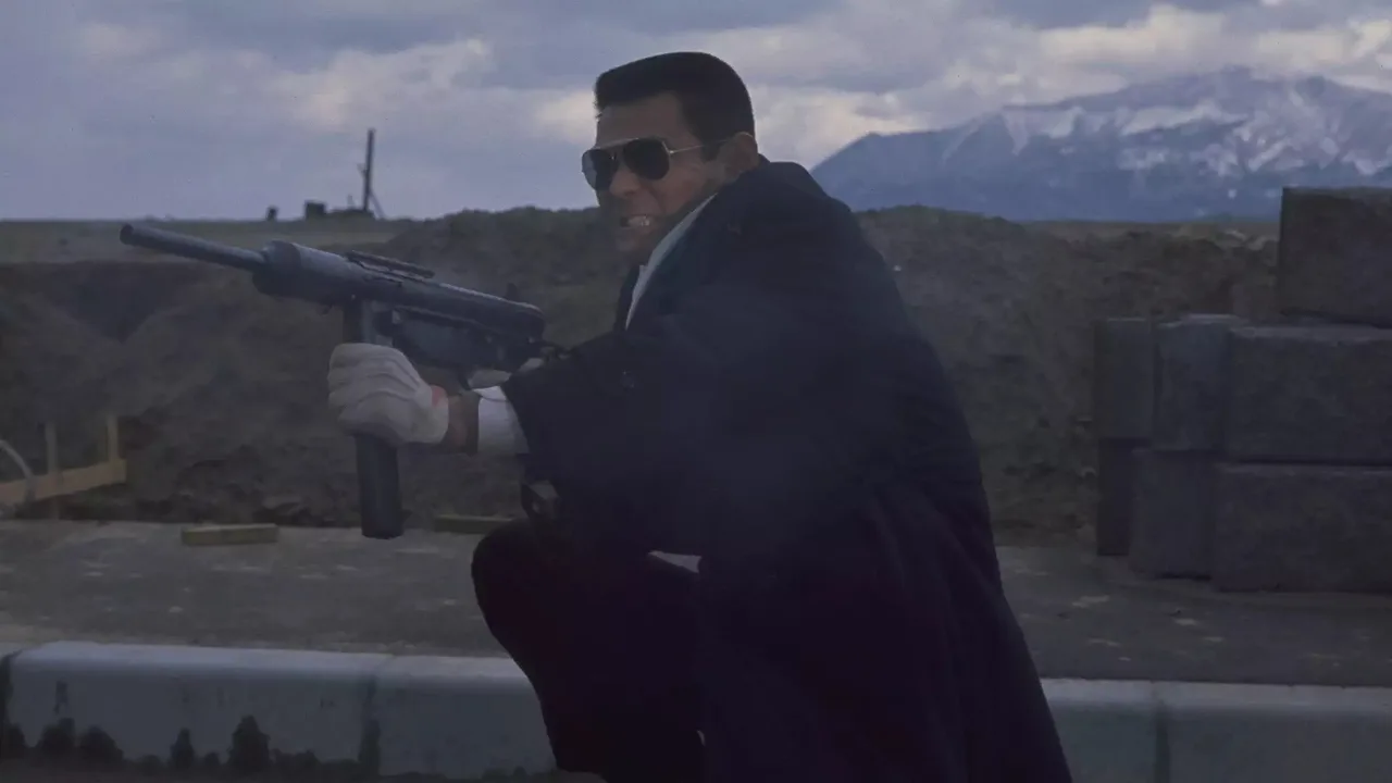 The Machine Gun Dragon (1976)