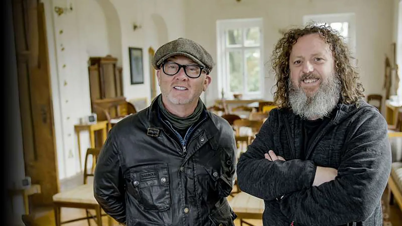 Salvage Hunters (2011)