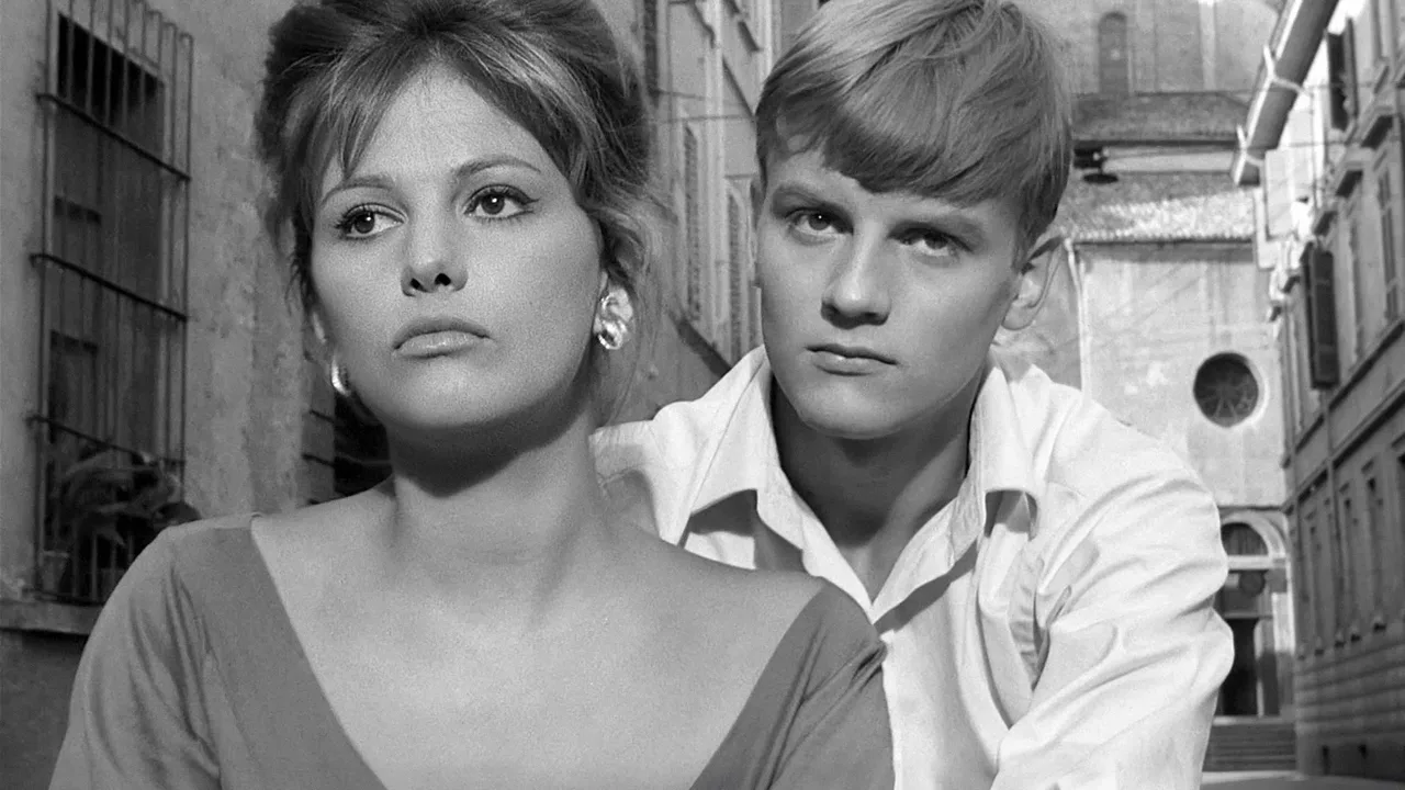 Girl with a Suitcase (1961)