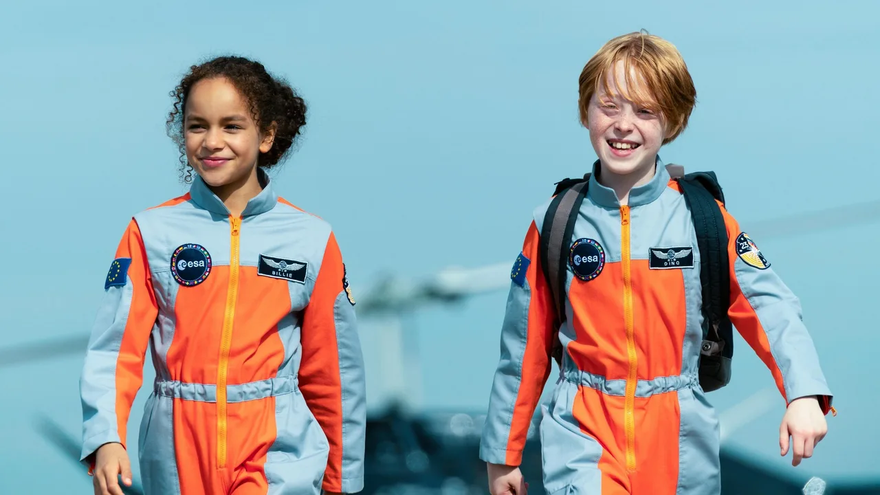 Wow! Message from Outer Space (2023)