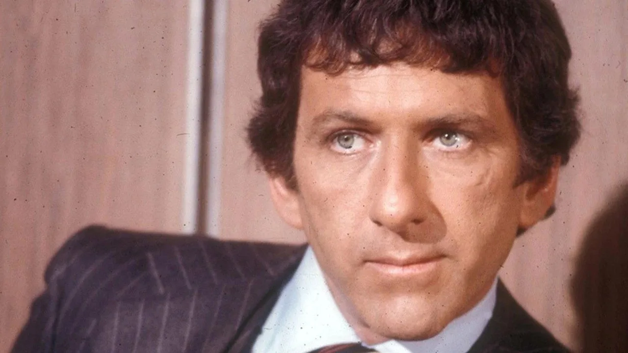 Petrocelli (1974)