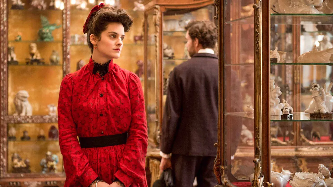 Curiosa (2019)