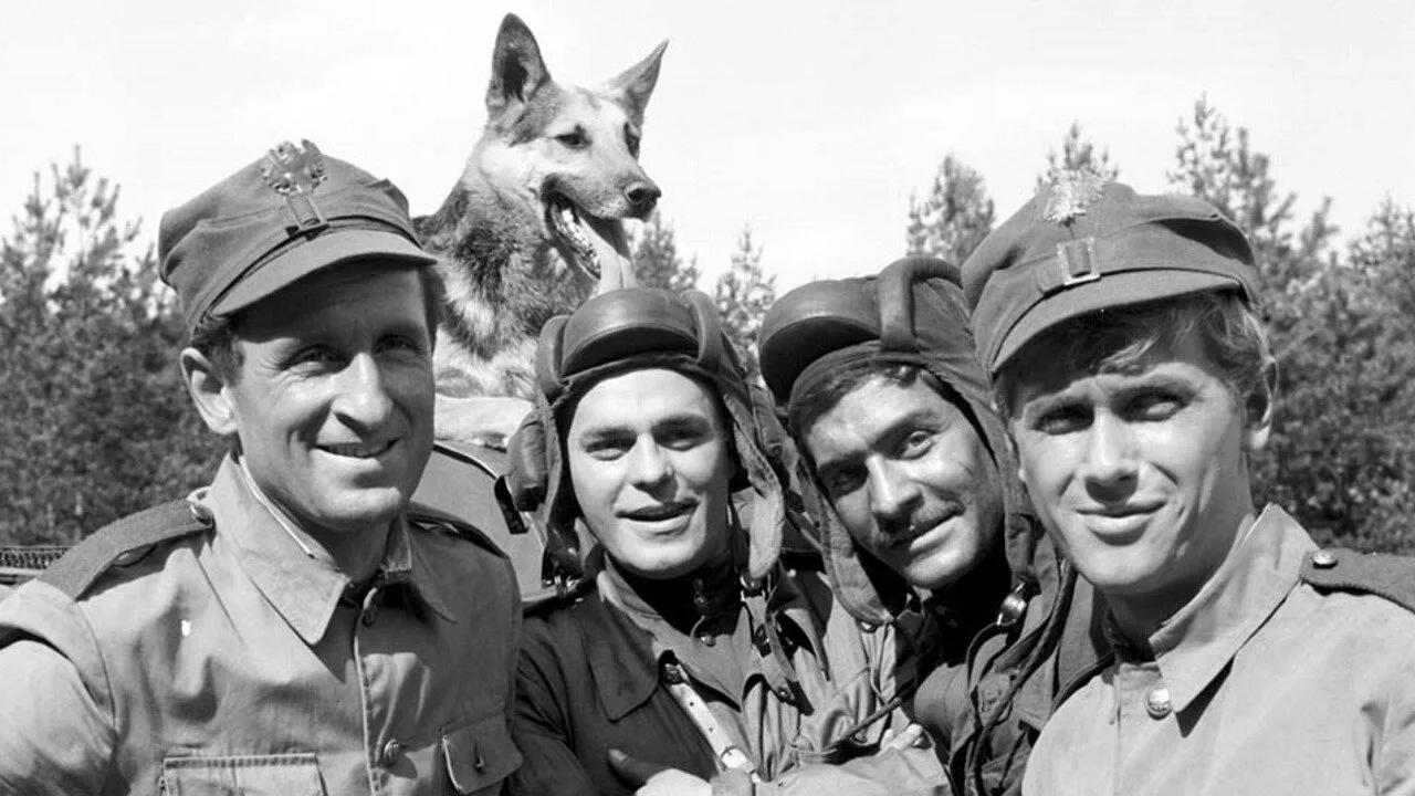 Four Tank-Men and a Dog (1966)