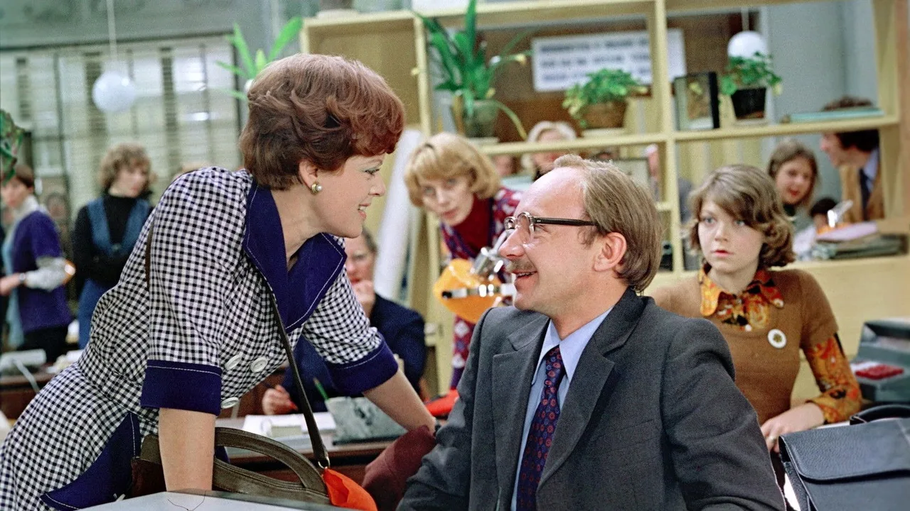 Office Romance (1977)
