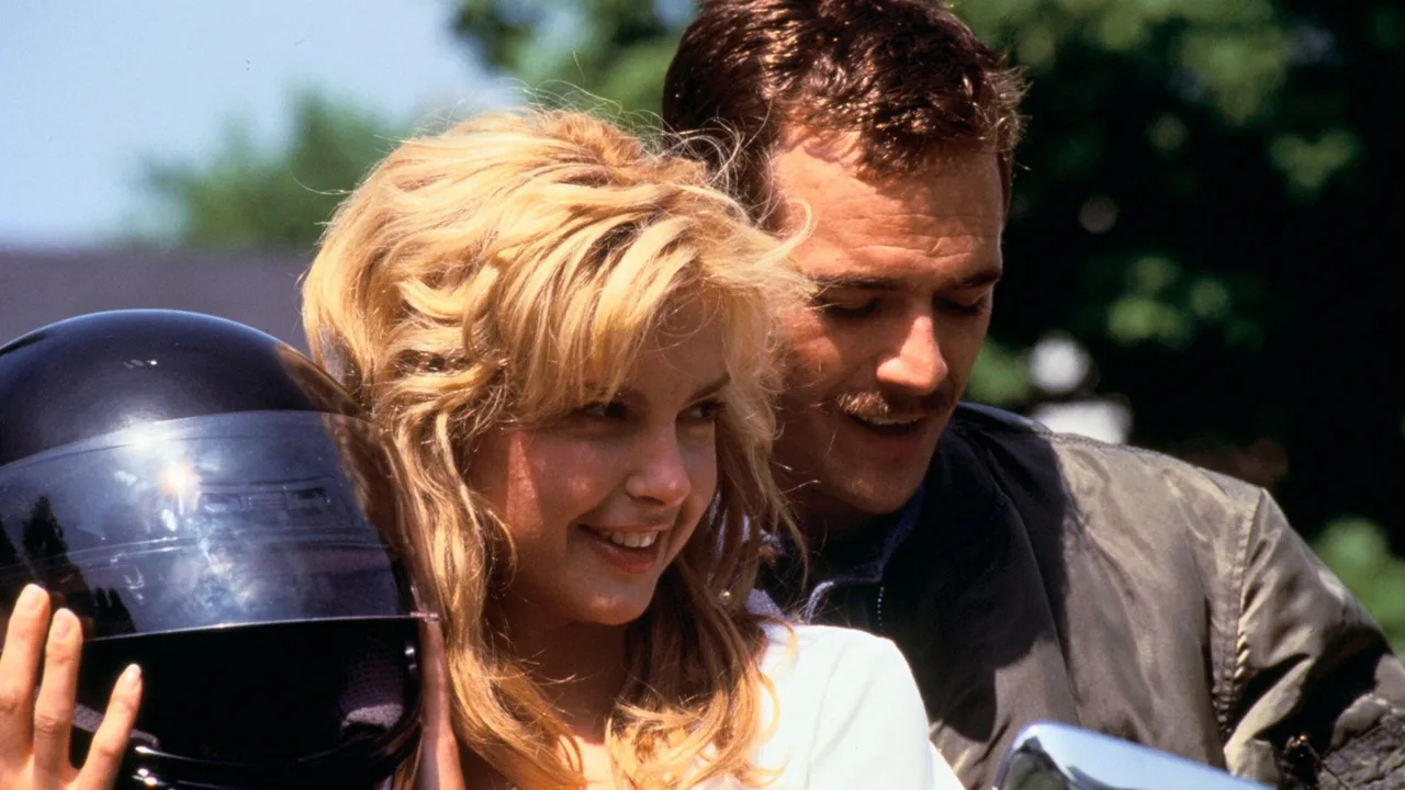 Normal Life (1996)