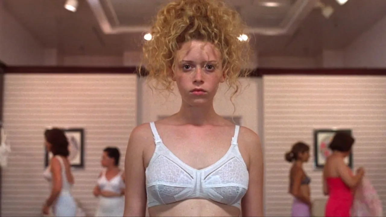 Slums of Beverly Hills (1998)