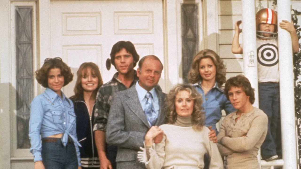 Eight Is Enough (1977)
