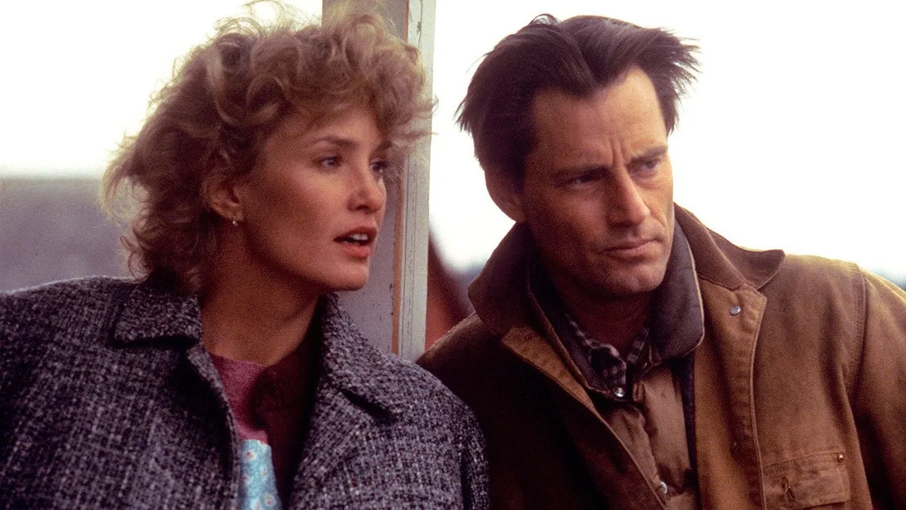 Country (1984)