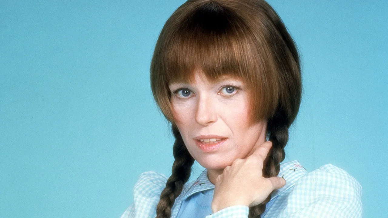 Mary Hartman, Mary Hartman (1976)