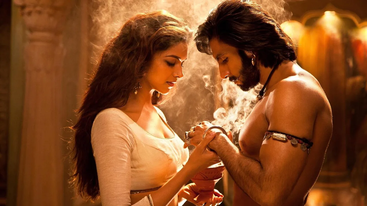 Goliyon Ki Raasleela Ram-Leela (2013)