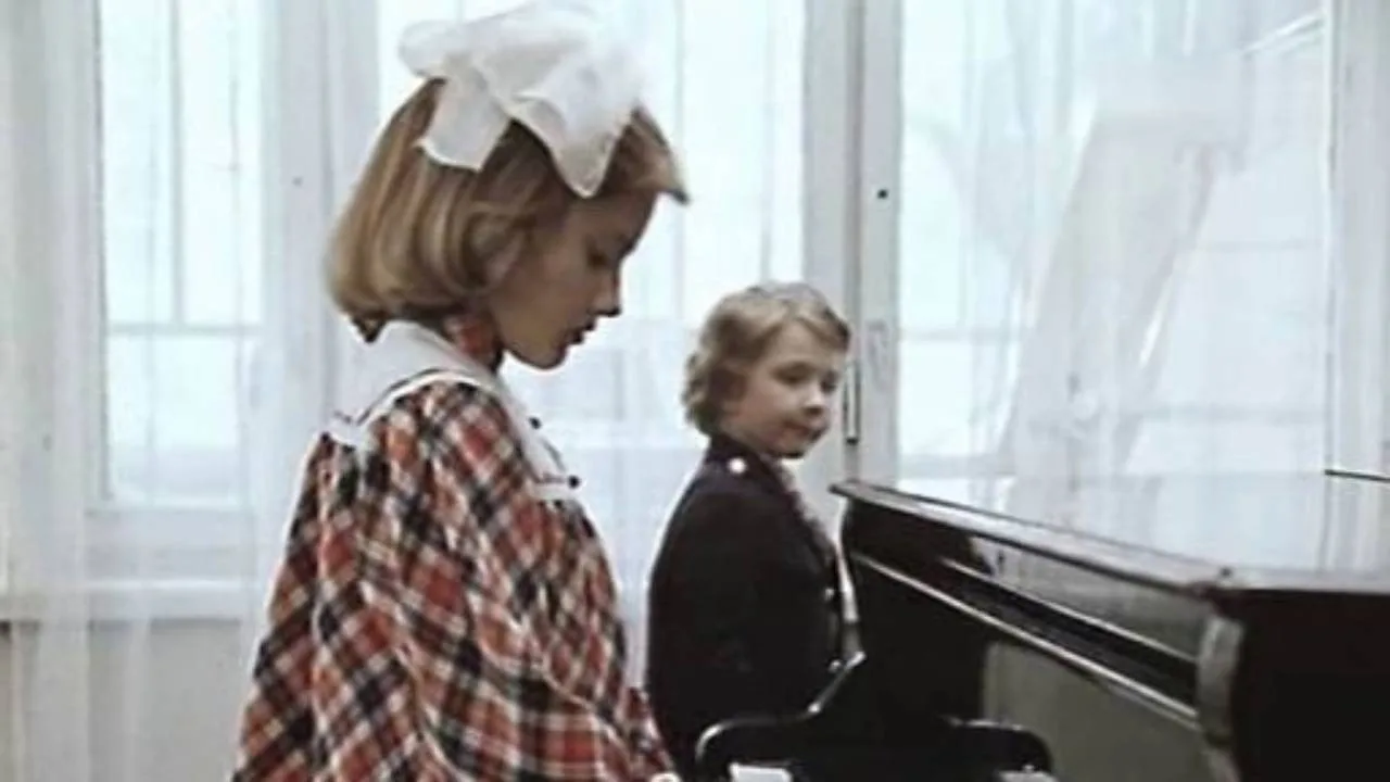 A Strong Personality from 2 "A" (1984)