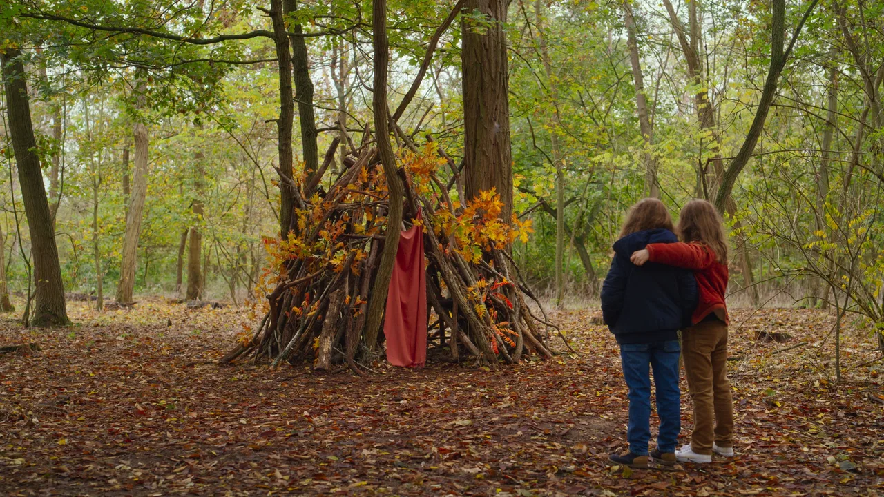 Petite Maman (2021)