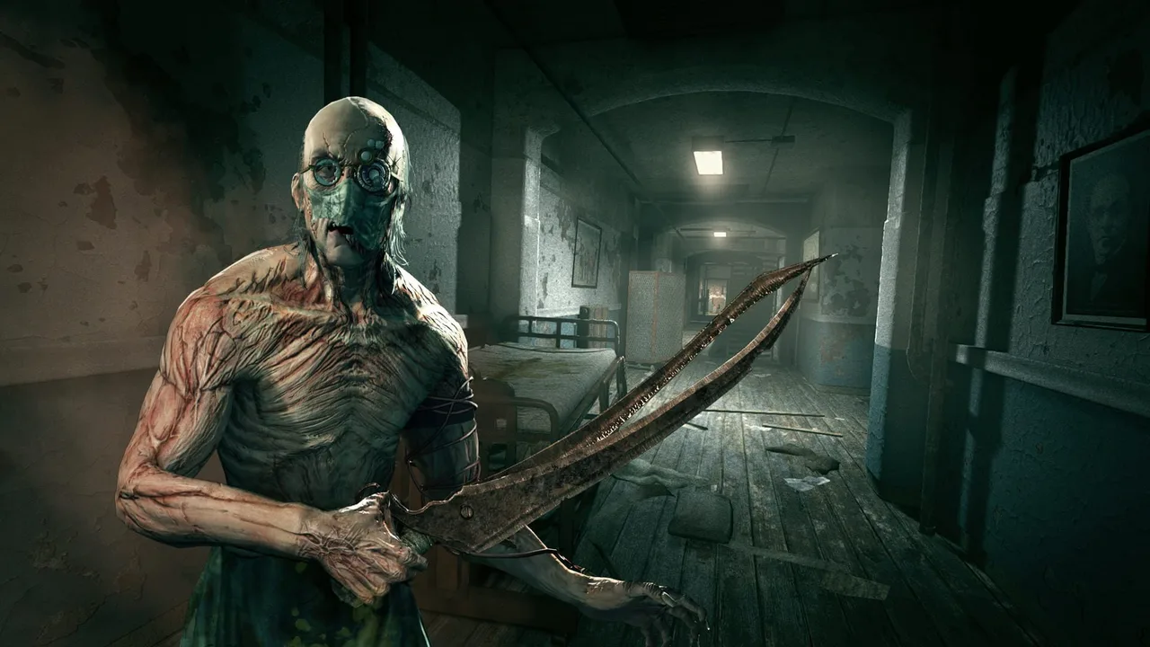 Outlast (2013)
